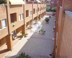 Vista exterior de Casa o xalet de lloguer en Sant Cugat del Vallès amb Aire condicionat i Terrassa