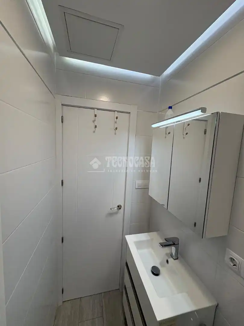 Baño de Piso de alquiler en Madrid con Aire acondicionado, Calefacción y Amueblado
