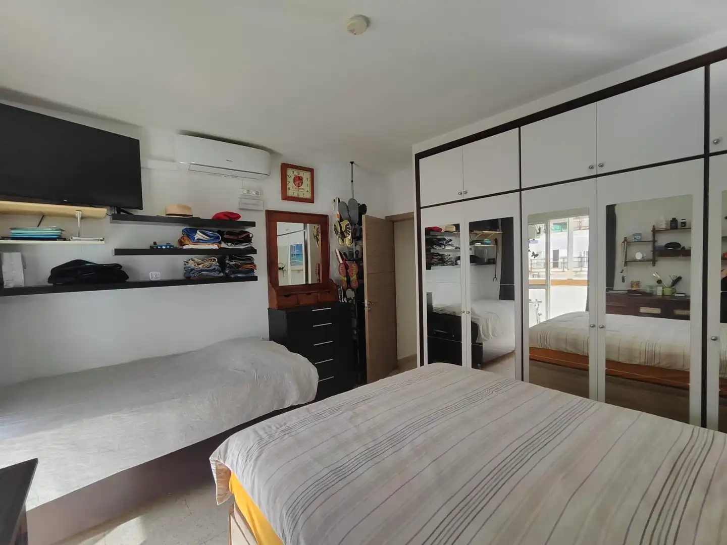 Dormitori de Pis en venda en Torremolinos amb Aire condicionat, Jardí privat i Terrassa