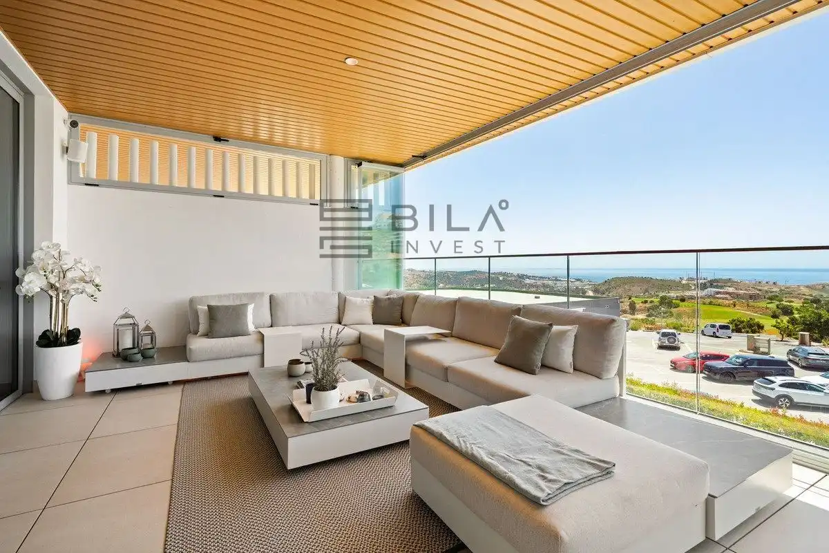 Pis amb piscina en venda a One Residences