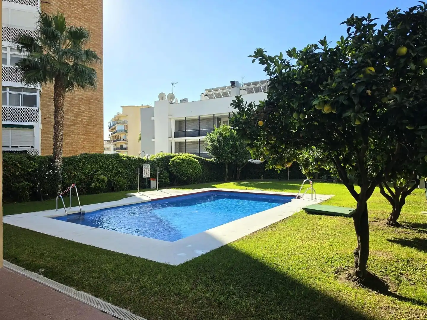 Piscina de Apartamento en venta en Torremolinos con Aire acondicionado, Jardín privado y Terraza