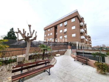 Flat with pool to rent in Rivas Futura