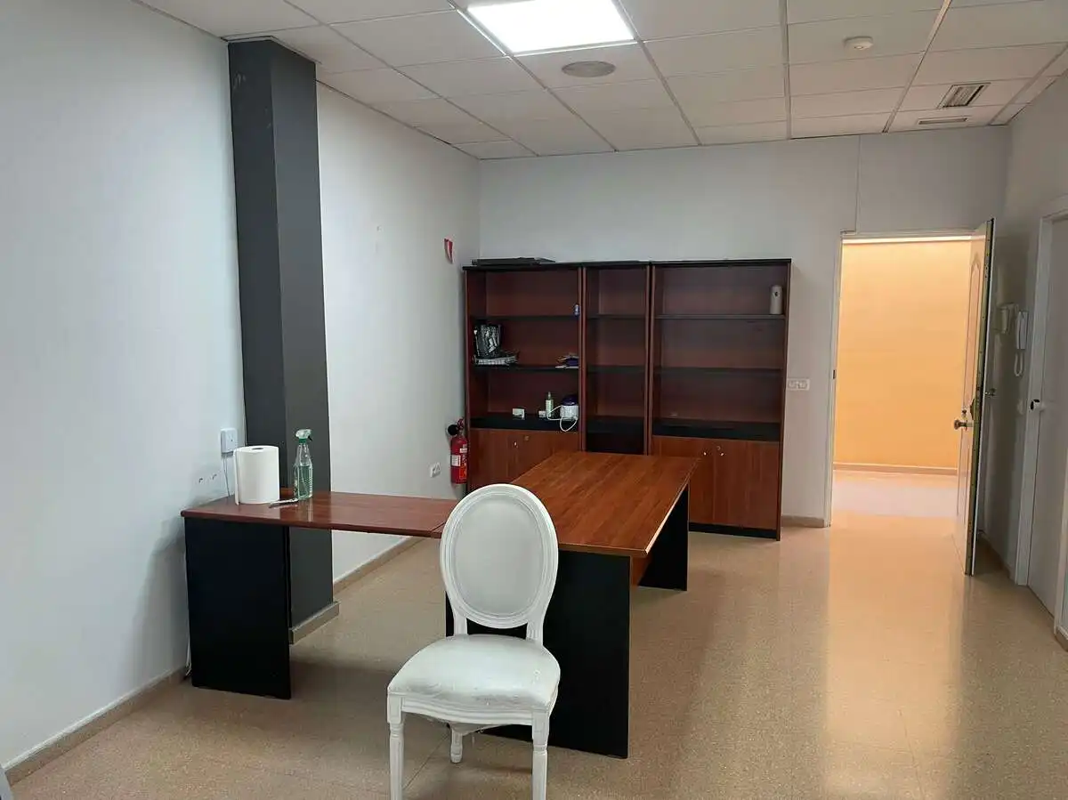 Büro zum Verkauf in Huércal de Almería mit Möbliert