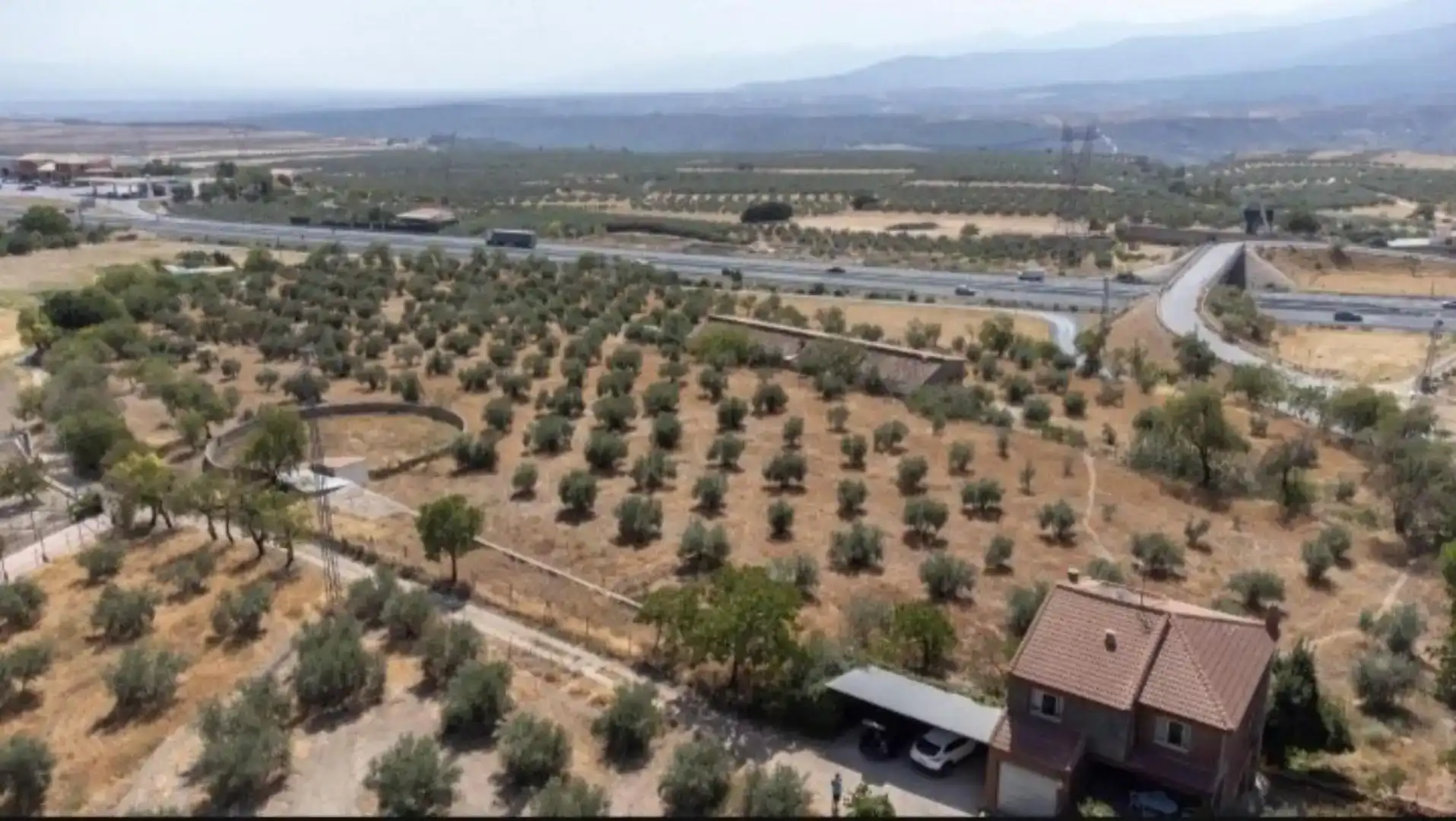 Finca rústica en venta en Diezma con Jardín privado, Parquet y Piscina