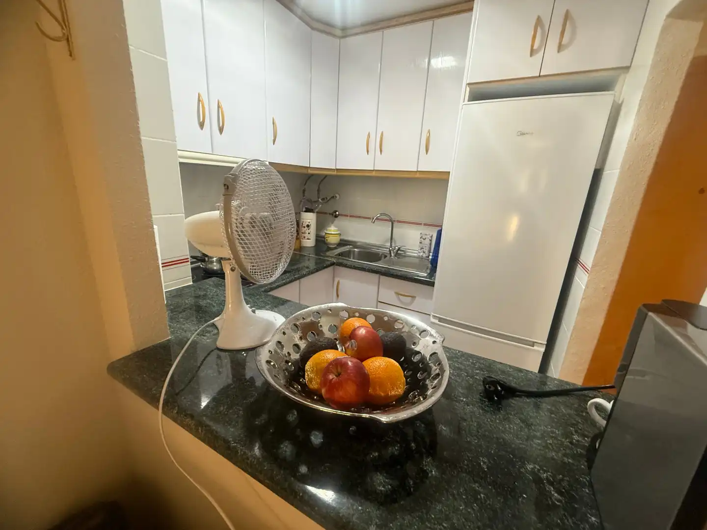 Cuina de Estudi en venda en Torrevieja amb Aire condicionat, Moblat i Forn