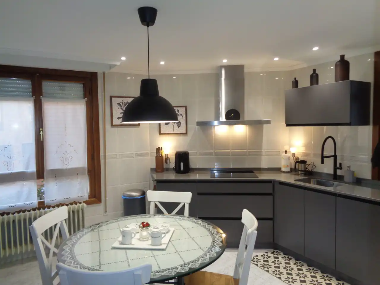 Cocina de Casa adosada en venta en Haro con Calefacción, Jardín privado y Terraza