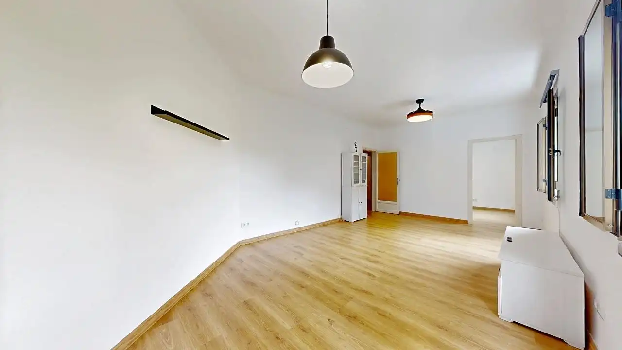 Sala d'estar de Pis en venda en Barcelona amb Parquet