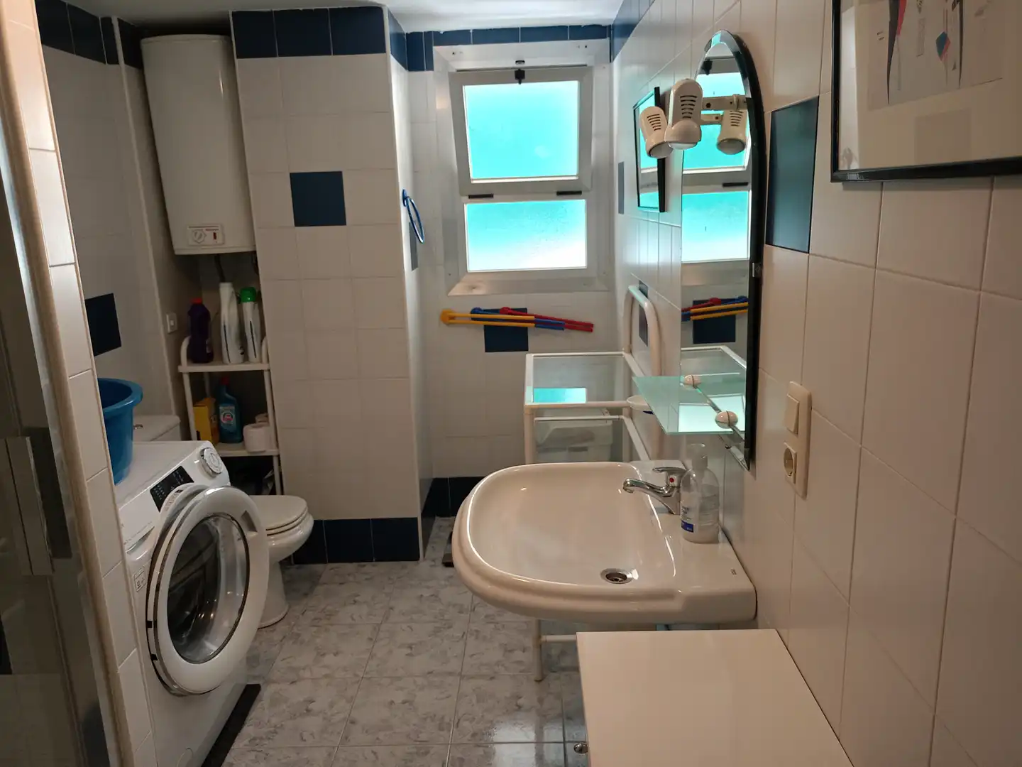 Badezimmer von Wohnung zum Verkauf in Gandia mit Klimaanlage, Terrasse und Möbliert