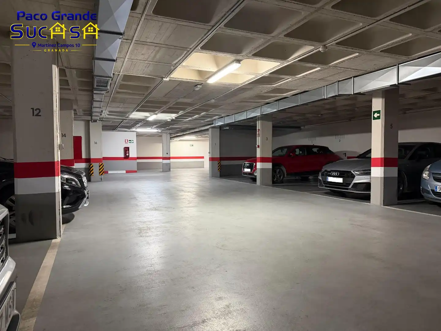 Parking of Flat for rent in Granada  with Air Conditioner, Heating and Parquet flooring