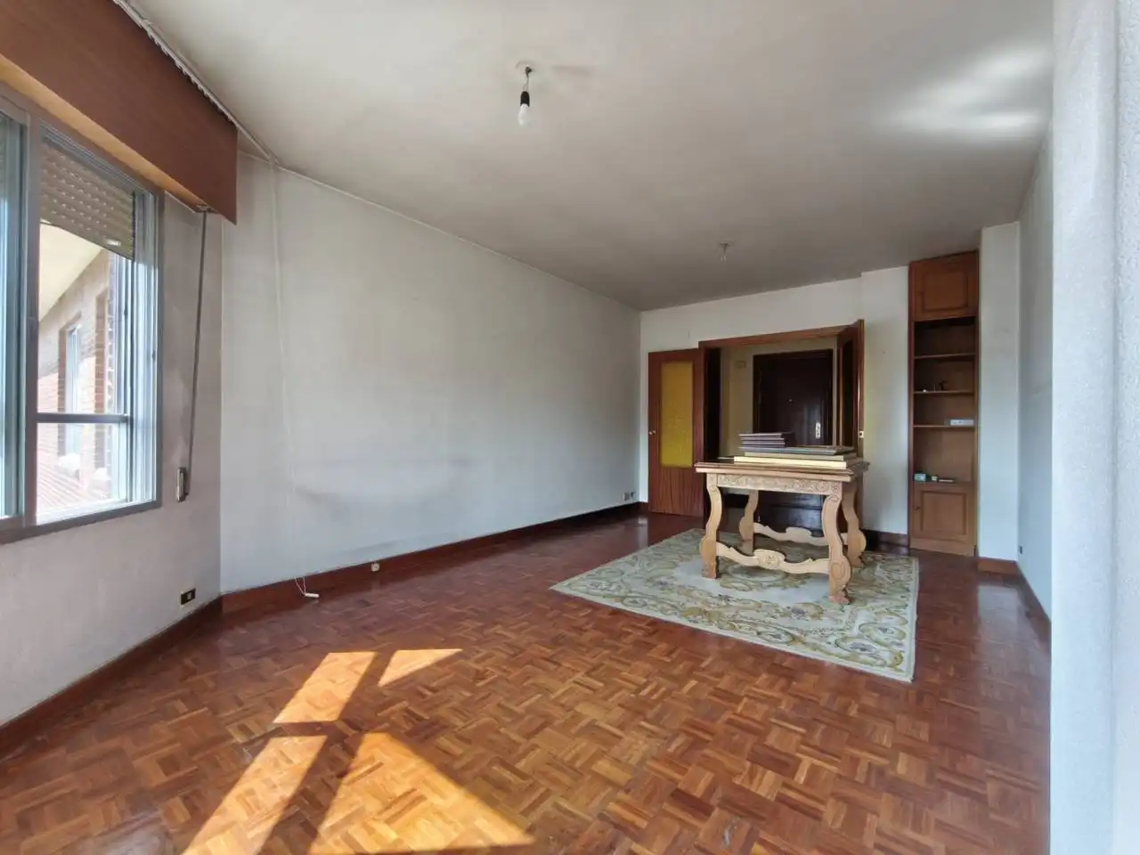 Sala d'estar de Pis en venda en Burgos amb Calefacció, Parquet i Terrassa