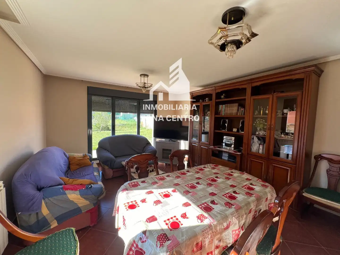Sala d'estar de Casa o xalet en venda en Grijota amb Calefacció, Jardí privat i Terrassa