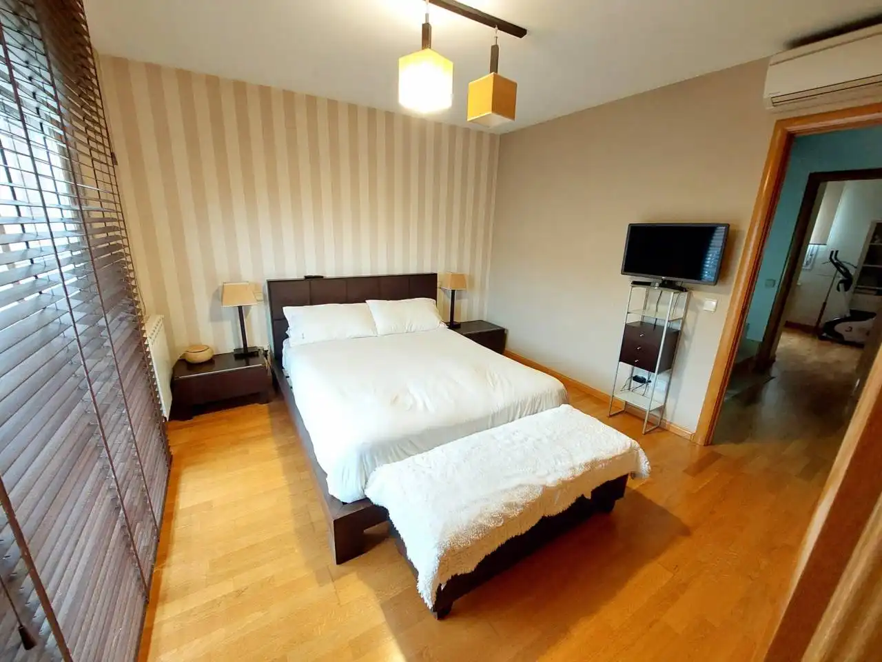 Habitación de Casa adosada en venta en Fuenlabrada con Aire acondicionado, Calefacción y Piscina comunitaria