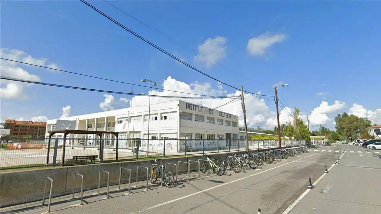 Exterior view of Garage for sale in Deltebre