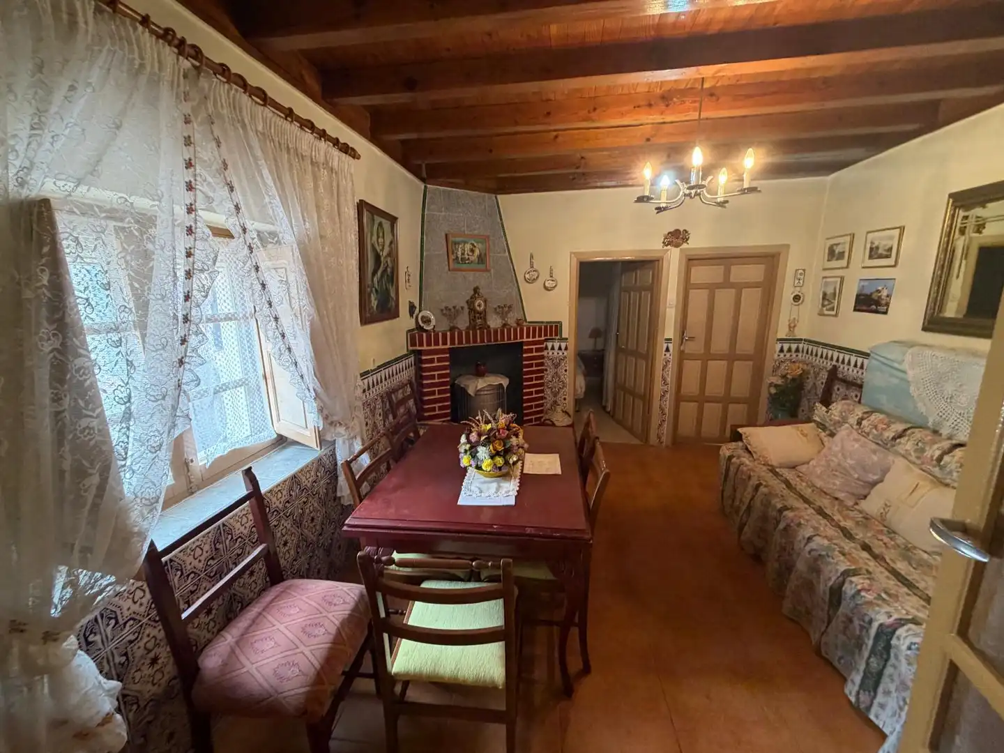 Menjador de Casa adosada en venda en Tiñosillos, Ávila