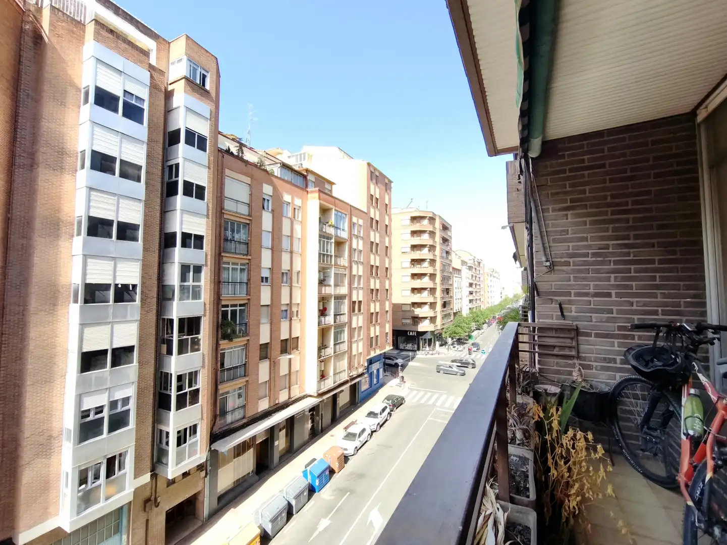Vista exterior de Piso en venta en  Logroño con Calefacción, Parquet y Terraza