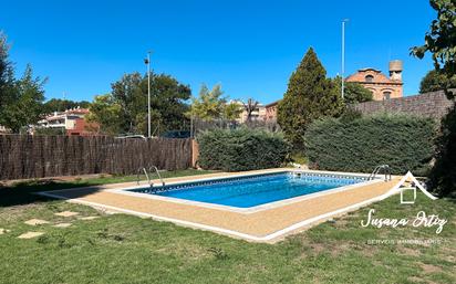 Swimming pool of Flat for sale in Masquefa