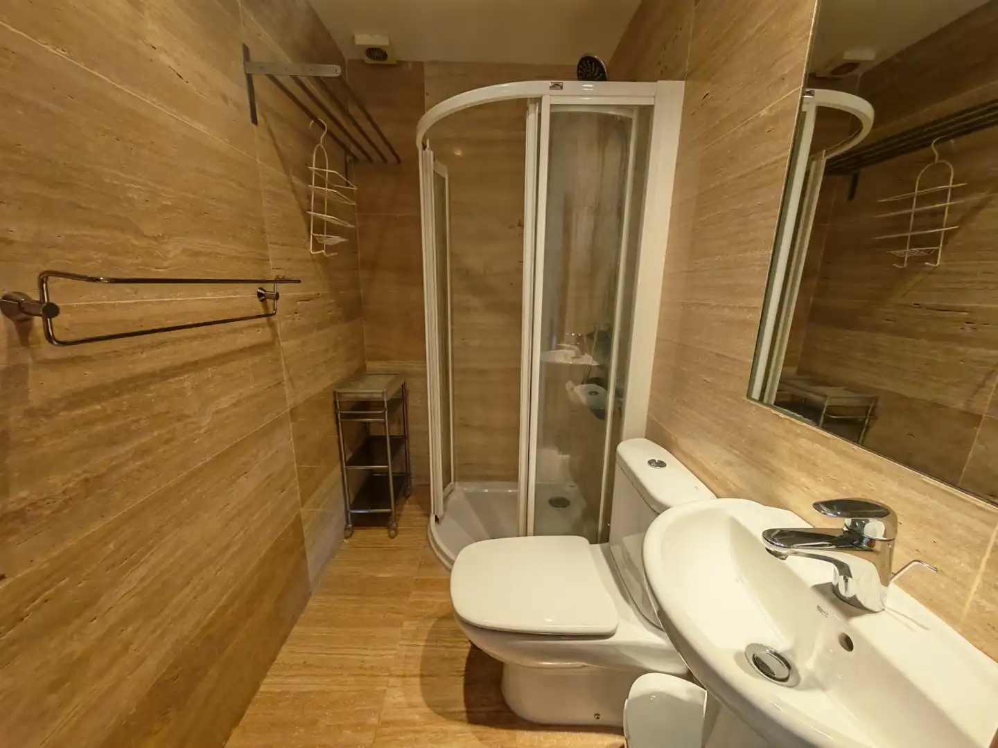 Bathroom of Flat for rent in Alhaurín de la Torre  with Air Conditioner, Heating and Private garden
