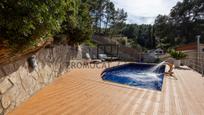 Swimming pool of House or chalet for sale in Torrelles de Llobregat  with Air Conditioner and Swimming Pool