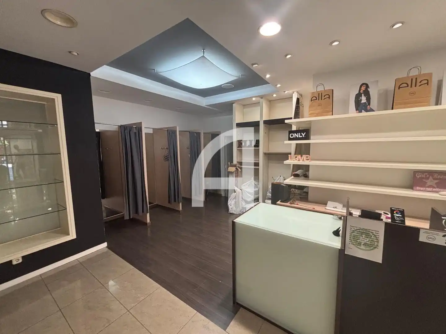 Local comercial en venda a Santa Maria Mazzarel·lo 80, imagen 6