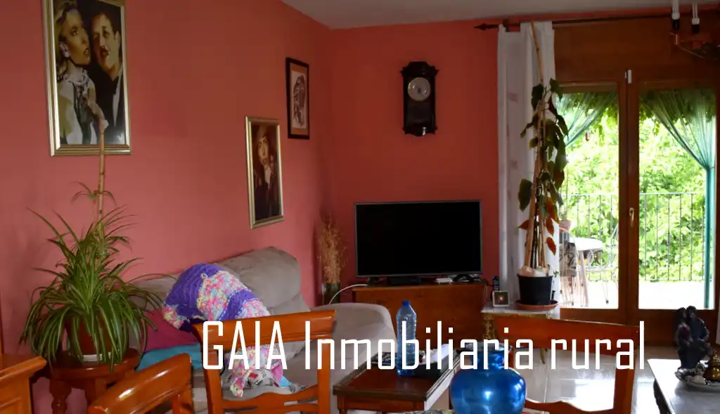 Wohnzimmer von Einfamilien-Reihenhaus zum Verkauf in Caspe