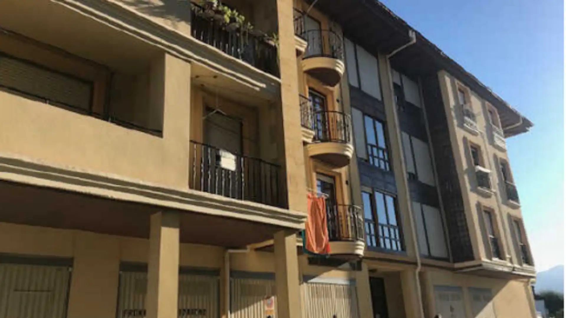 Außenansicht von Wohnung zum Verkauf in Cabezón de la Sal