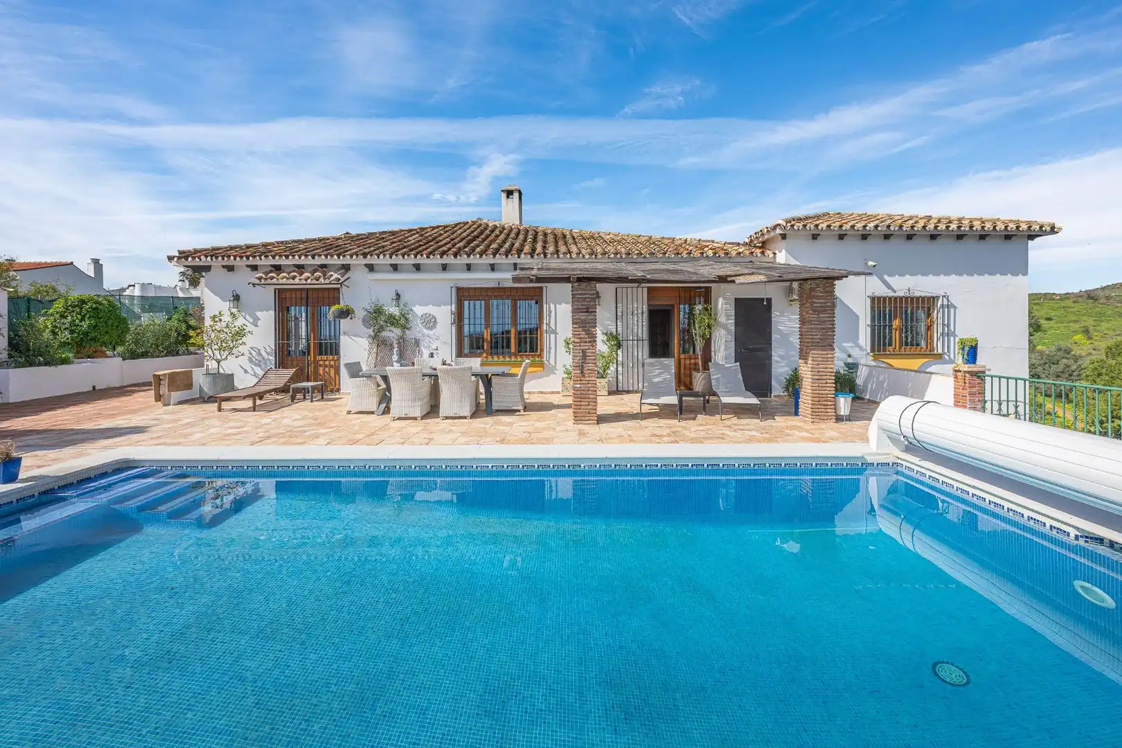 Vista exterior de Casa o xalet en venda en Mijas amb Aire condicionat, Calefacció i Jardí privat