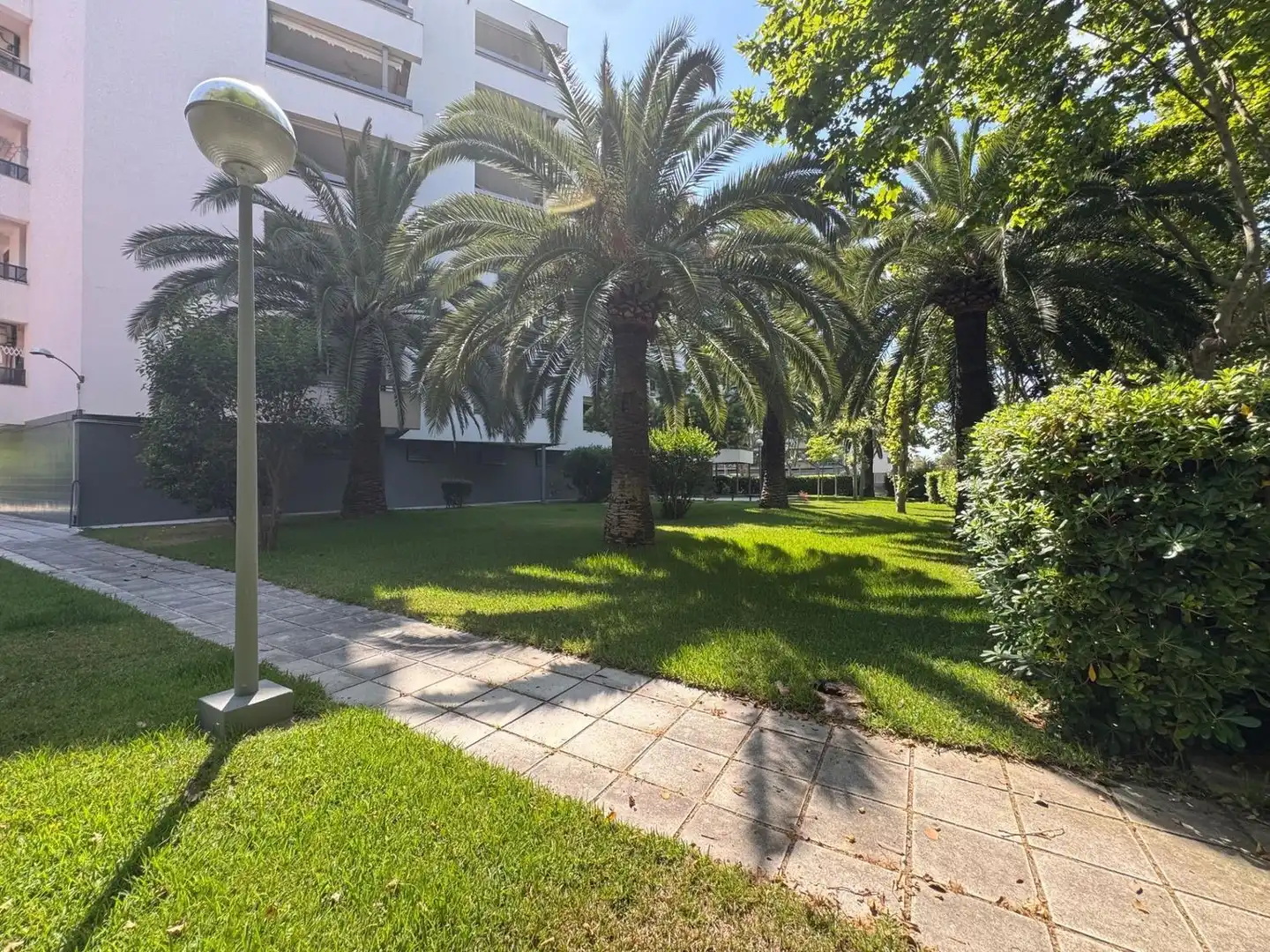 Vista exterior de Pis en venda en Salou amb Aire condicionat i Terrassa