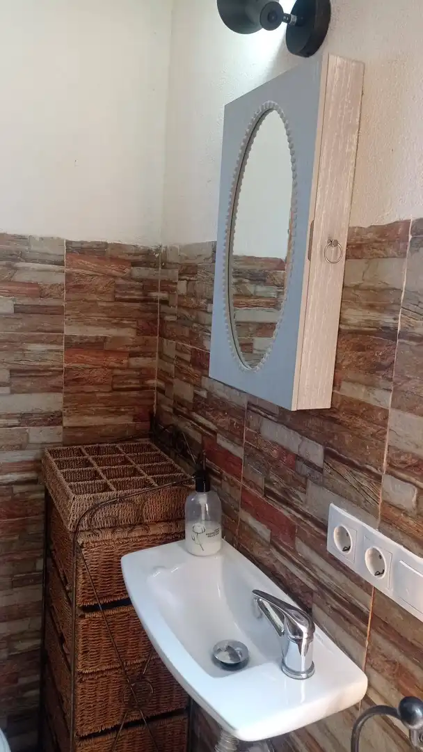 Bany de Casa o xalet en venda en Alicante / Alacant amb Jardí privat, Terrassa i Traster