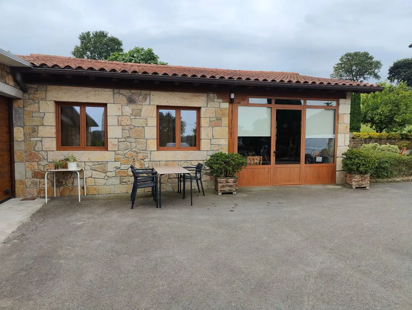 Finca rústica de alquiler en Entrambasaguas con Calefacción, Jardín privado y Amueblado