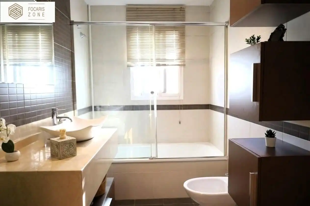 Baño de Dúplex en venta en Benalmádena con Aire acondicionado, Jardín privado y Terraza