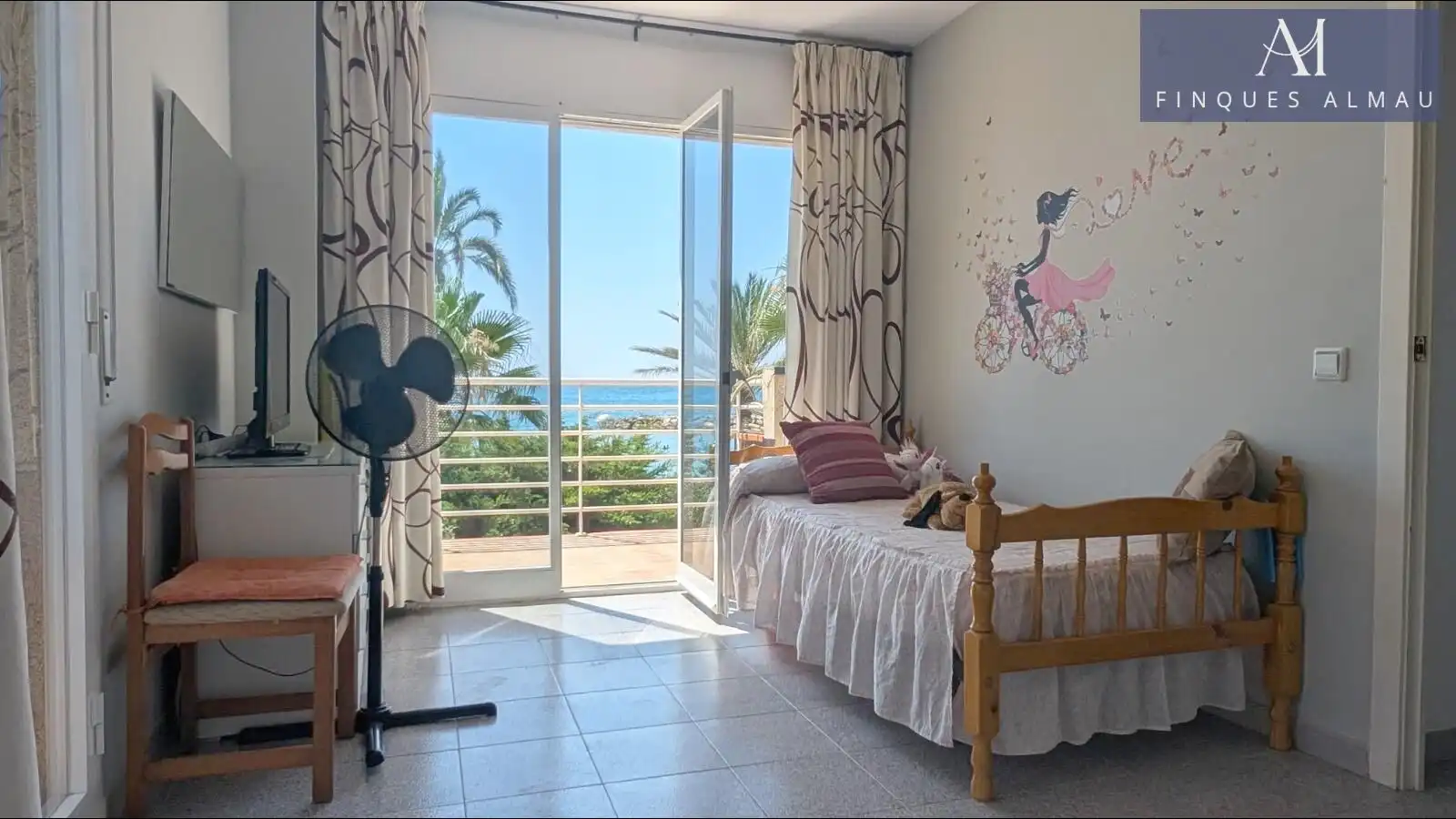 Bedroom of Detached homes for sale in Vilanova i la Geltrú  with Air Conditioner, Heating and Private garden
