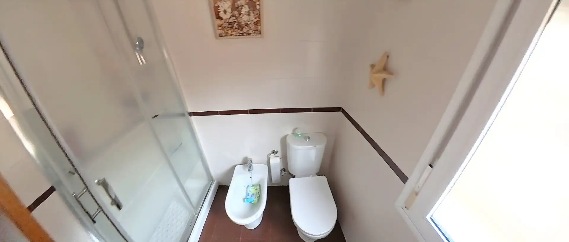 Bathroom of Flat for sale in Sevilla  with Air Conditioner, Heating and Oven