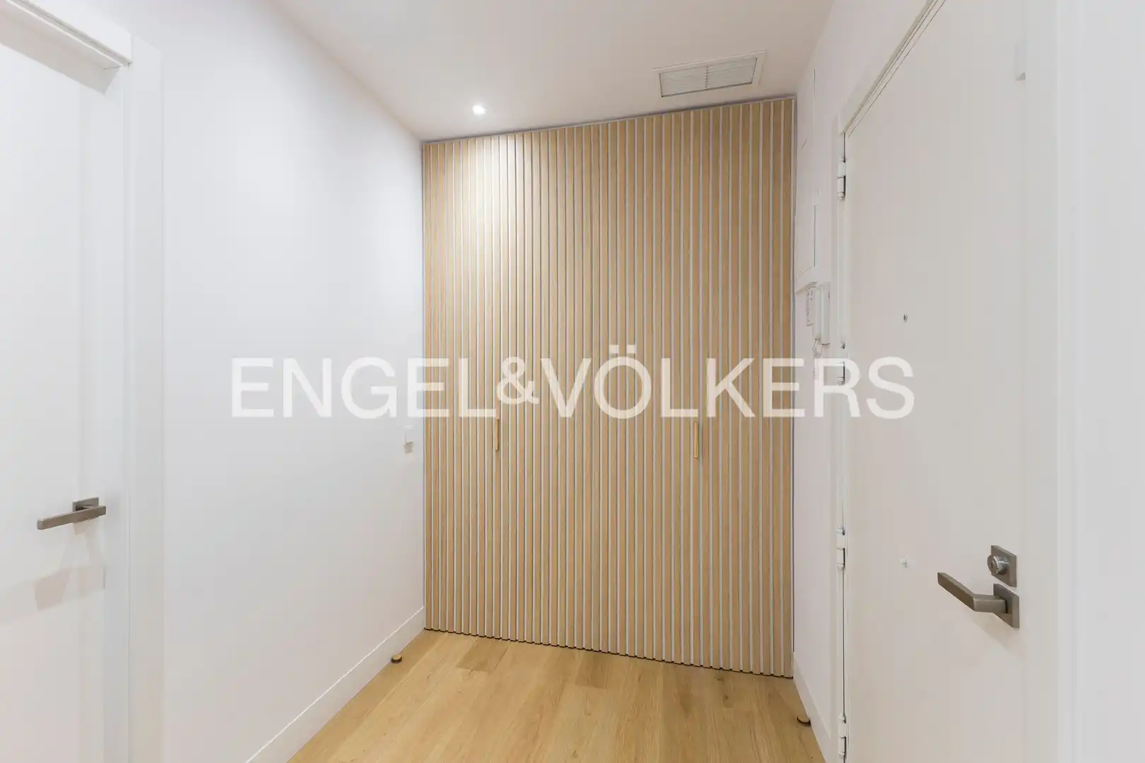 Wohnung zum Verkauf in Madrid mit Klimaanlage und Heizung