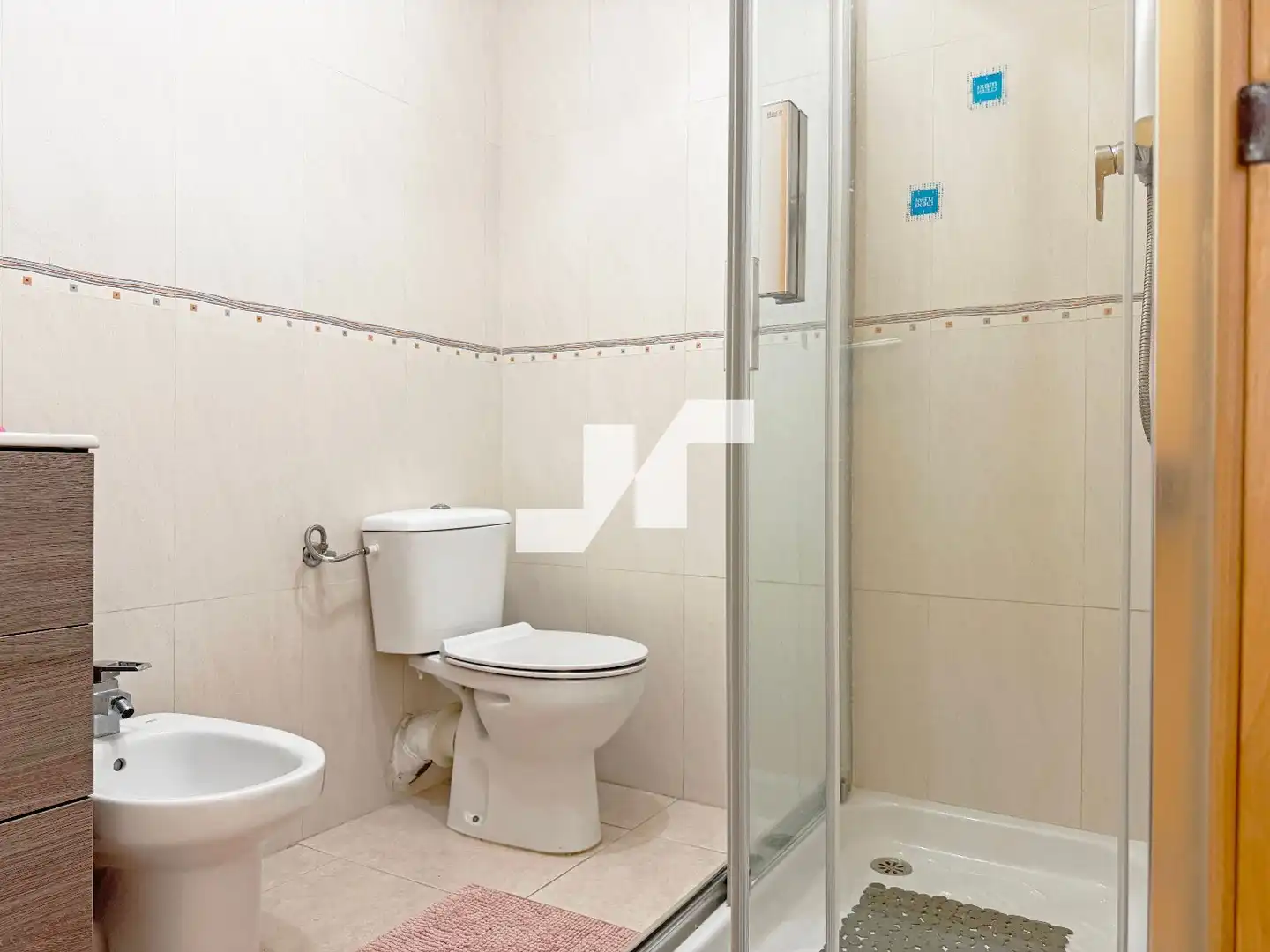 Badezimmer von Wohnungen zum Verkauf in Oropesa del Mar / Orpesa mit Klimaanlage und Terrasse