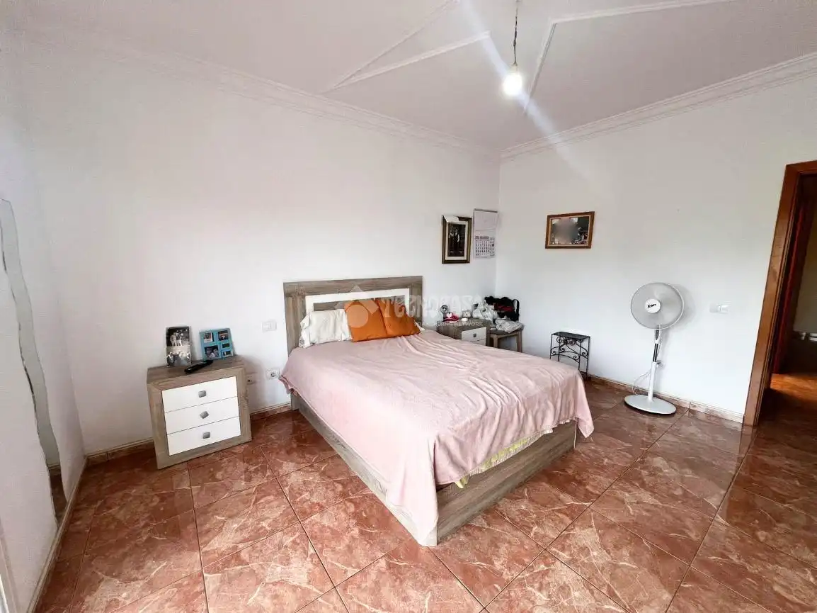 Habitación de Casa adosada en venta en Santa Lucía de Tirajana con Balcón