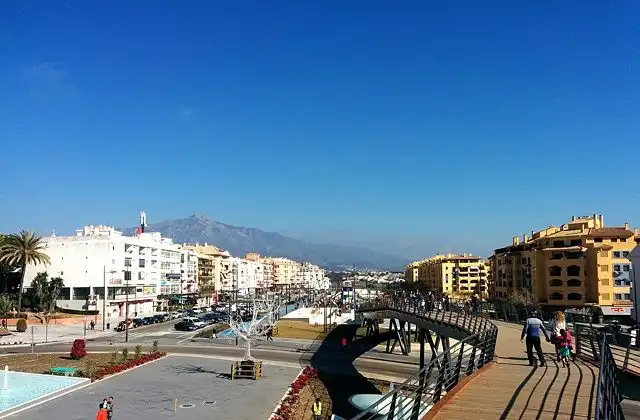 Vista exterior de Pis de lloguer en Marbella amb Aire condicionat, Terrassa i Traster
