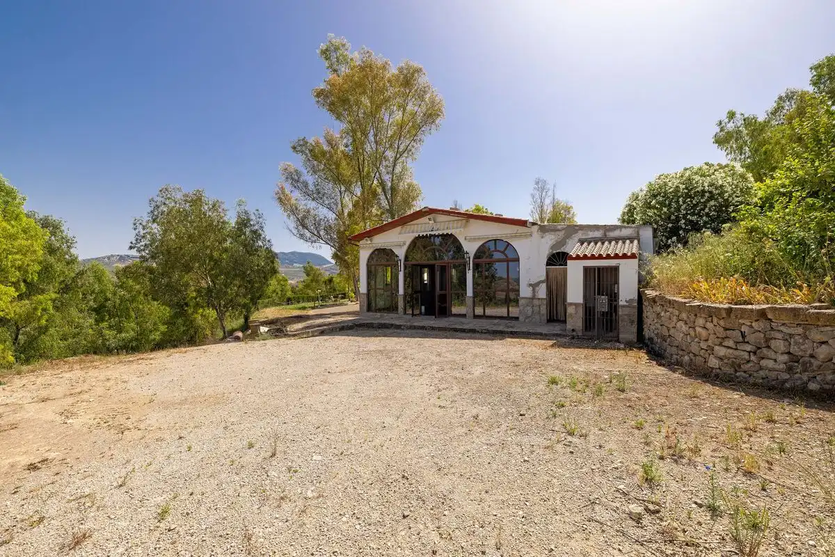 Außenansicht von Country house zum Verkauf in Olvera mit Klimaanlage, Heizung und Privatgarten