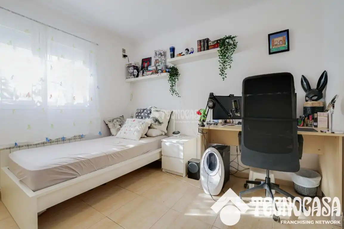 Semi-detached house for sale in Sant Muç, imagen 10