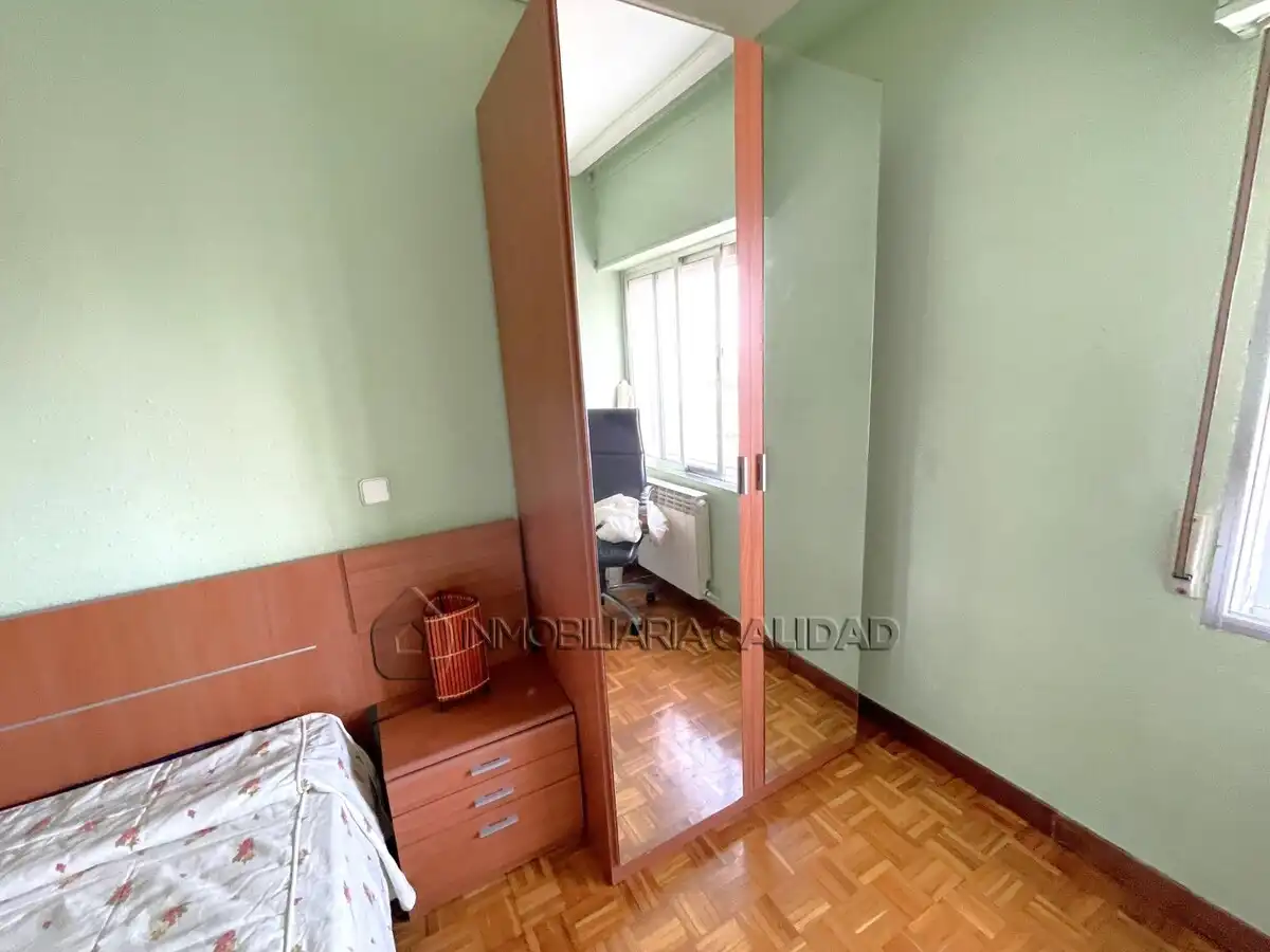 Bedroom of Flat for rent in Burgos  with Heating and Furnished