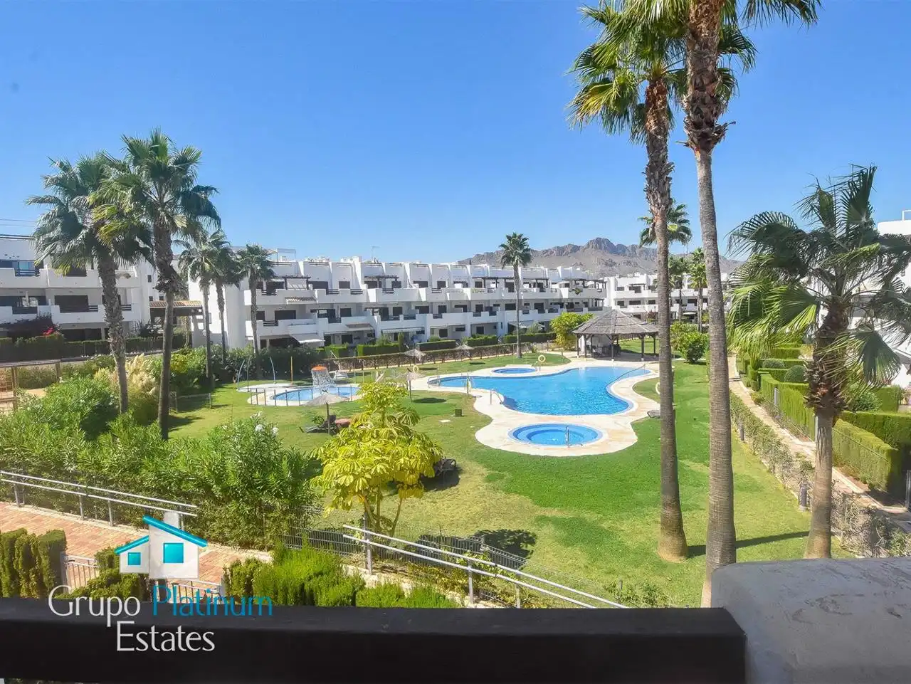Apartament amb piscina en venda a San Juan de los Terreros
