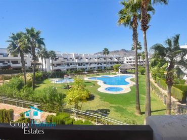 Appartement compact avec piscine à vendre à San Juan de los Terreros