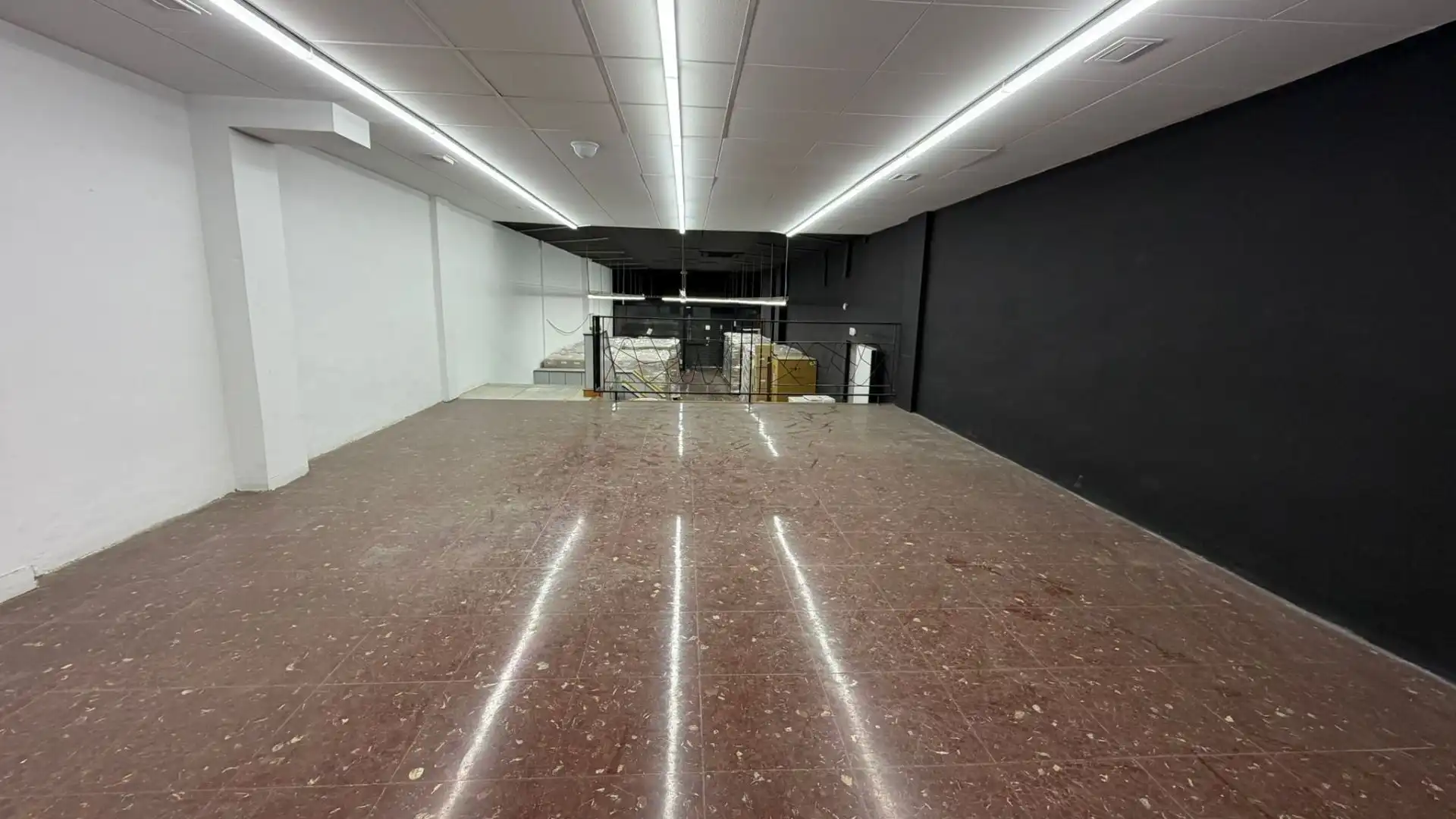 Local comercial en alquiler en Riu Sud, imagen 2