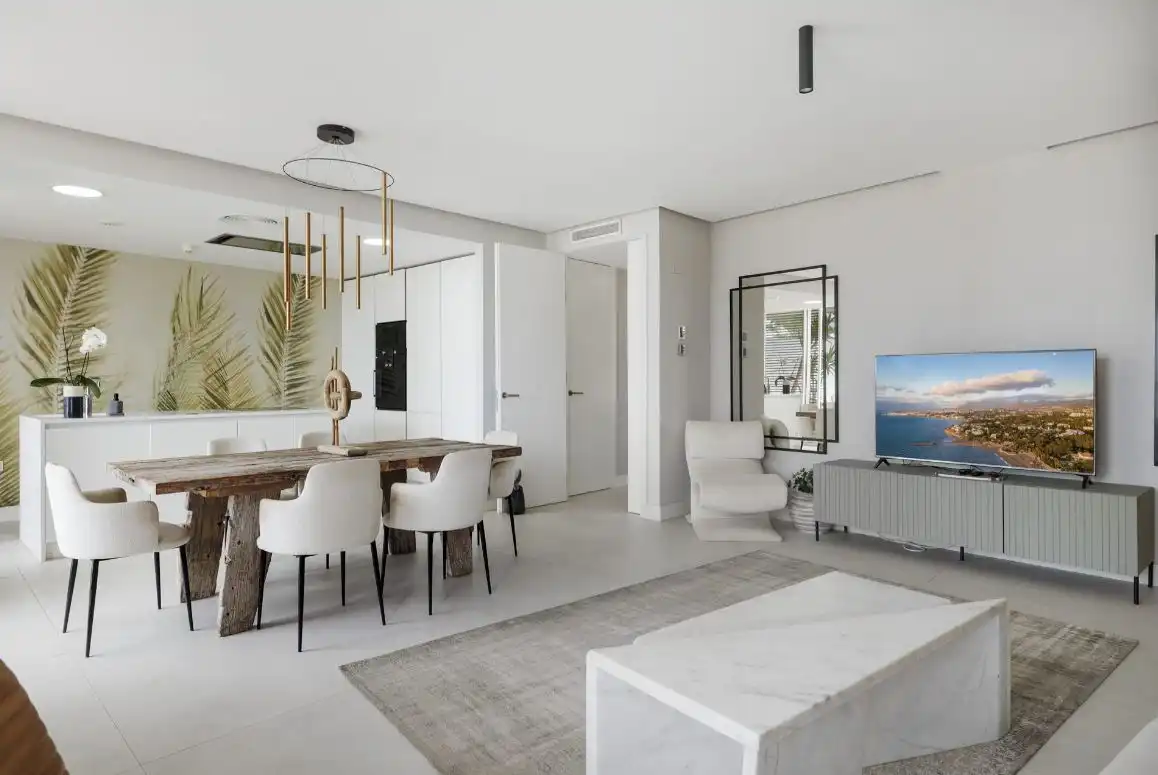 Sala d'estar de Apartament en venda en Estepona amb Aire condicionat, Calefacció i Jardí privat