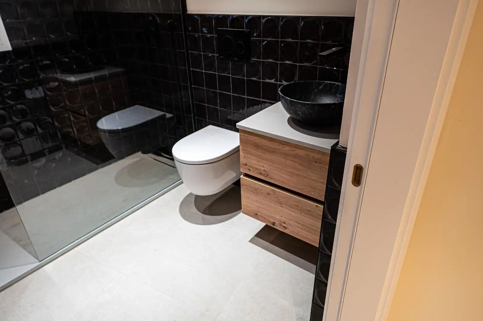 Bathroom of Flat for sale in Málaga  with Air Conditioner, Heating and Terrace