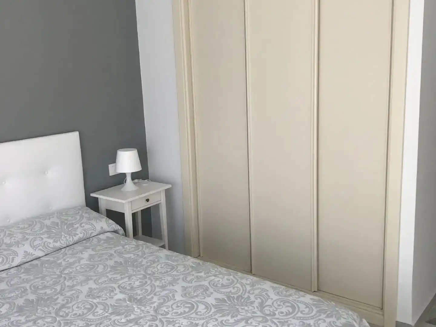 Dormitori de Apartament en venda en Rota amb Piscina i Balcó