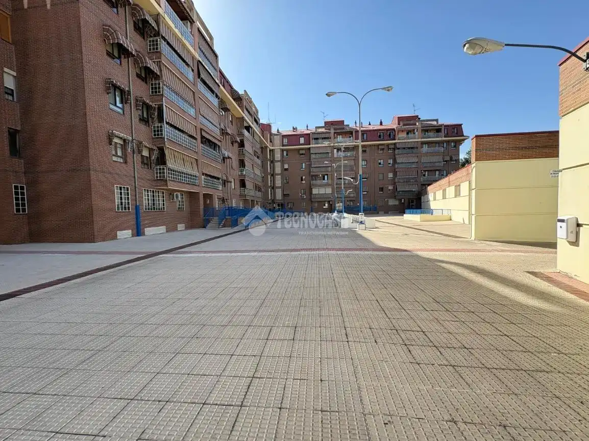 Vista exterior de Pis en venda en Móstoles