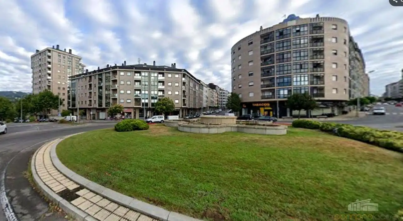 Vista exterior de Pis en venda en Ourense Capital  amb Calefacció, Parquet i Terrassa