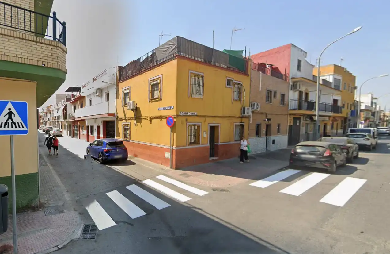 Vista exterior de Pis en venda en Sevilla