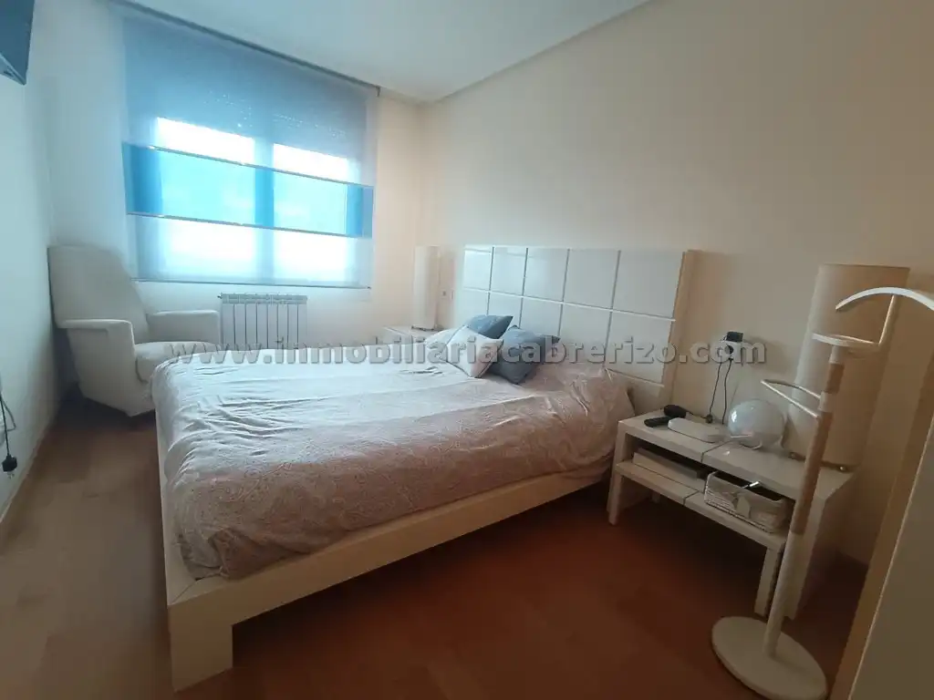 Habitación de Apartamento en venta en  Logroño con Aire acondicionado, Calefacción y Parquet