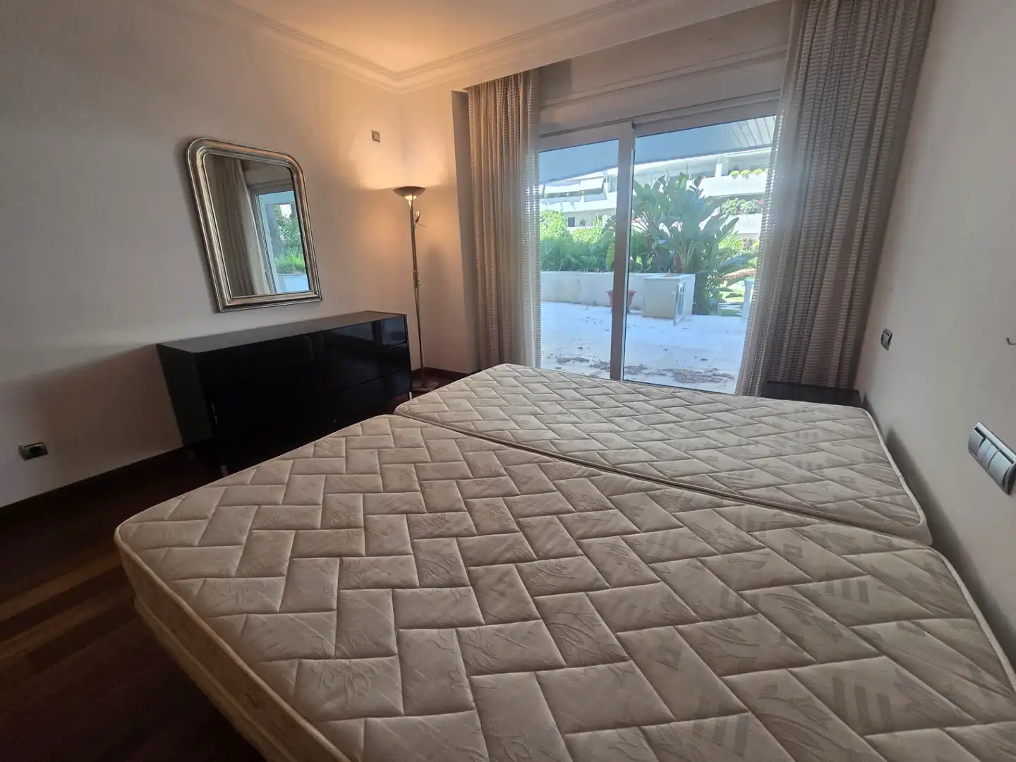 Dormitori de Apartament en venda en Marbella amb Aire condicionat, Calefacció i Jardí privat